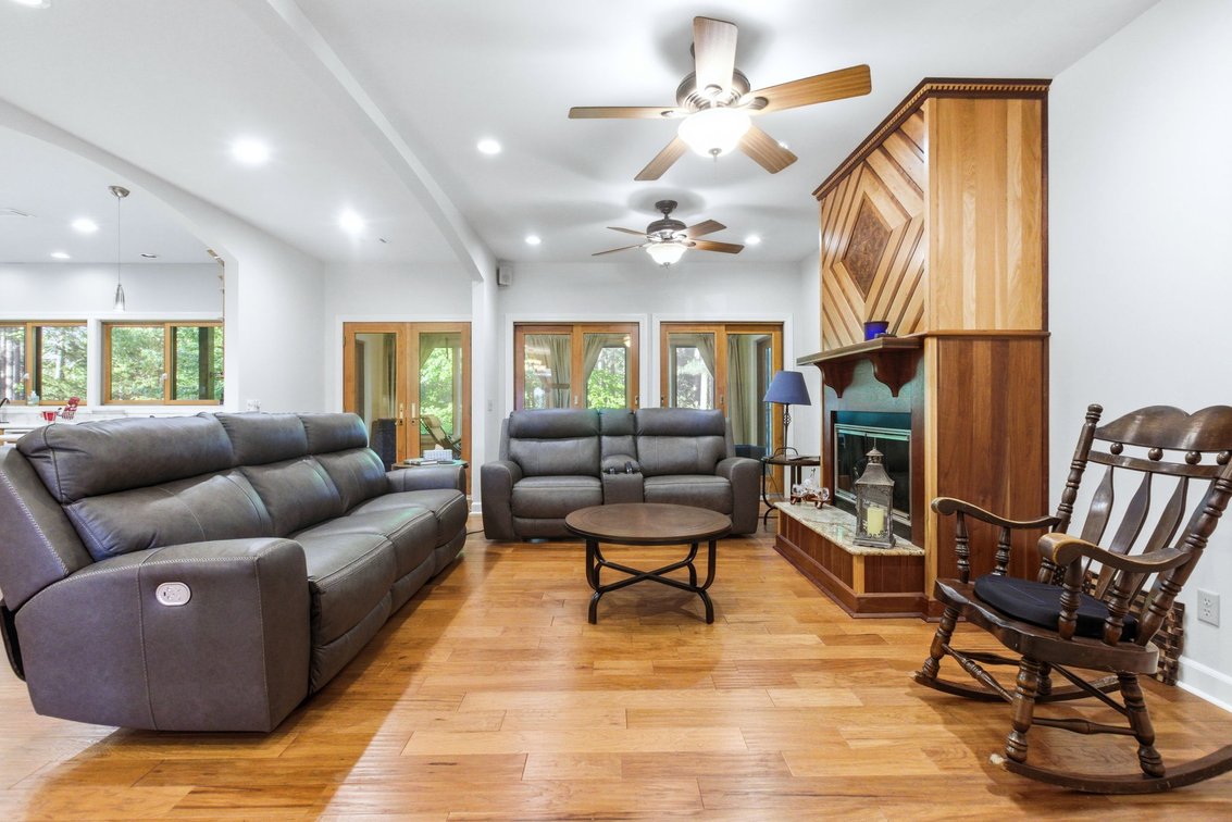 Image for Aviation Home & Hangar – Clinton, Arkansas