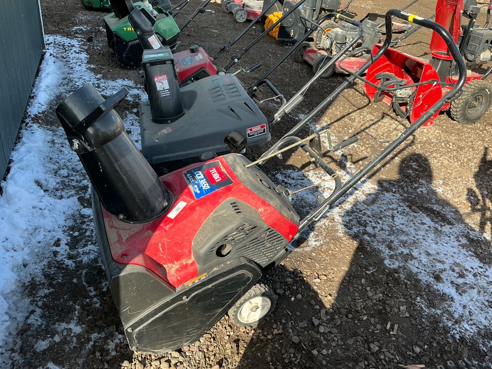 Toro CCR 3650 Snow Blower - Model: 100-3435, 6.5Hp Engine, Walk Behind, 20" Cut Path