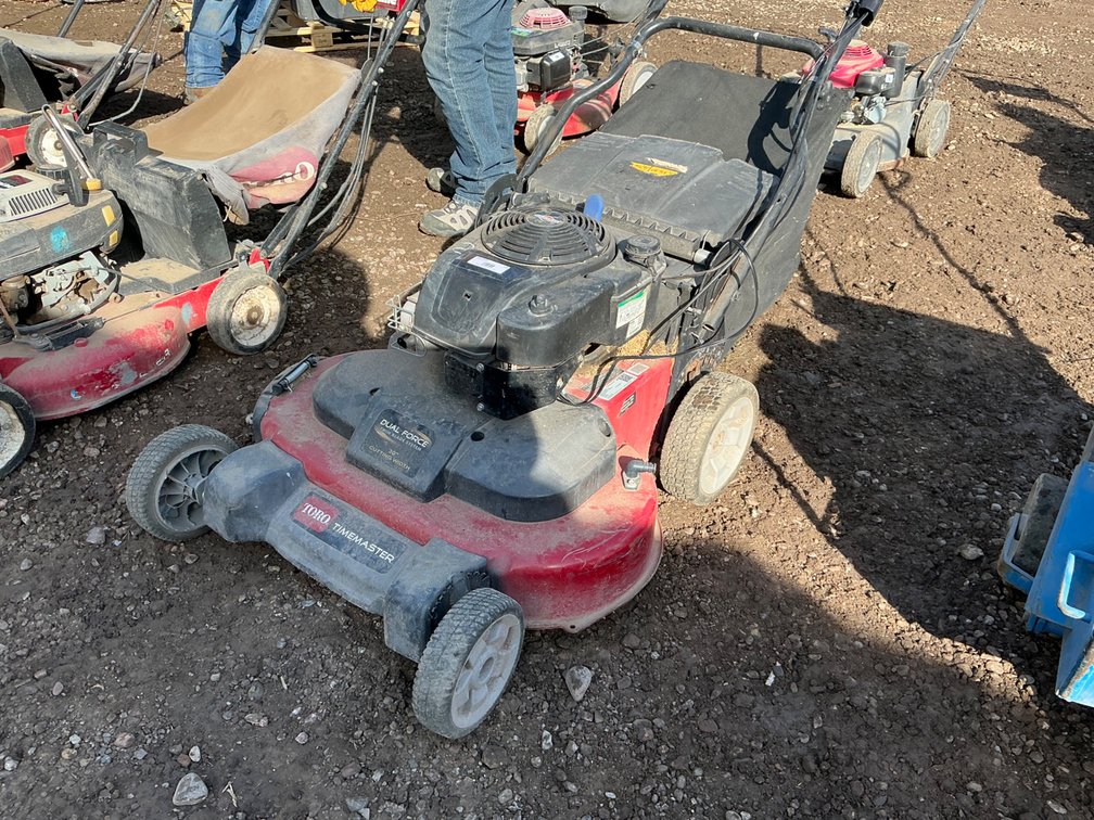 Toro Time Master Push Mower - Model: 21199, 30", Walk Behind, Dual Force Twin Blade System, Self Propelled, Briggs & Stratton Engine, Bag