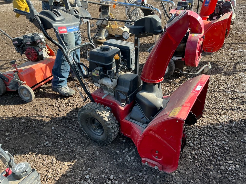 Toro Power Max 824 OE Snow Blower - Model: 37798, Walk Behind, 24" Cut Path, Toro 252cc Engine, Self Propelled, Electric Start