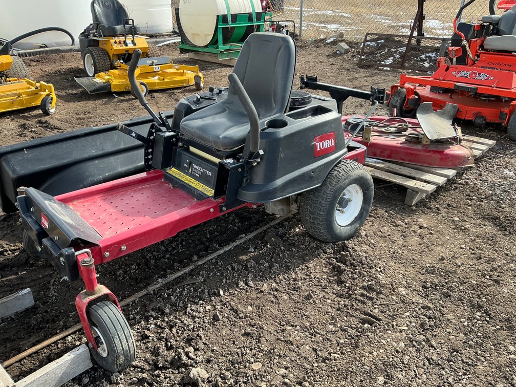 Toro TimeCutter Z4235 Riding Mower - Model: 74366, V-Twin, Kawasaki FR65 IV 22Hp Engine, Zero Turn, 42" Deck (Not Mounted), Top Discharge, Dual Hydrostatic Transmission, Fair Rubber (DOES NOT RUN, NEEDS A SAFETY SWITCH TO RUN)