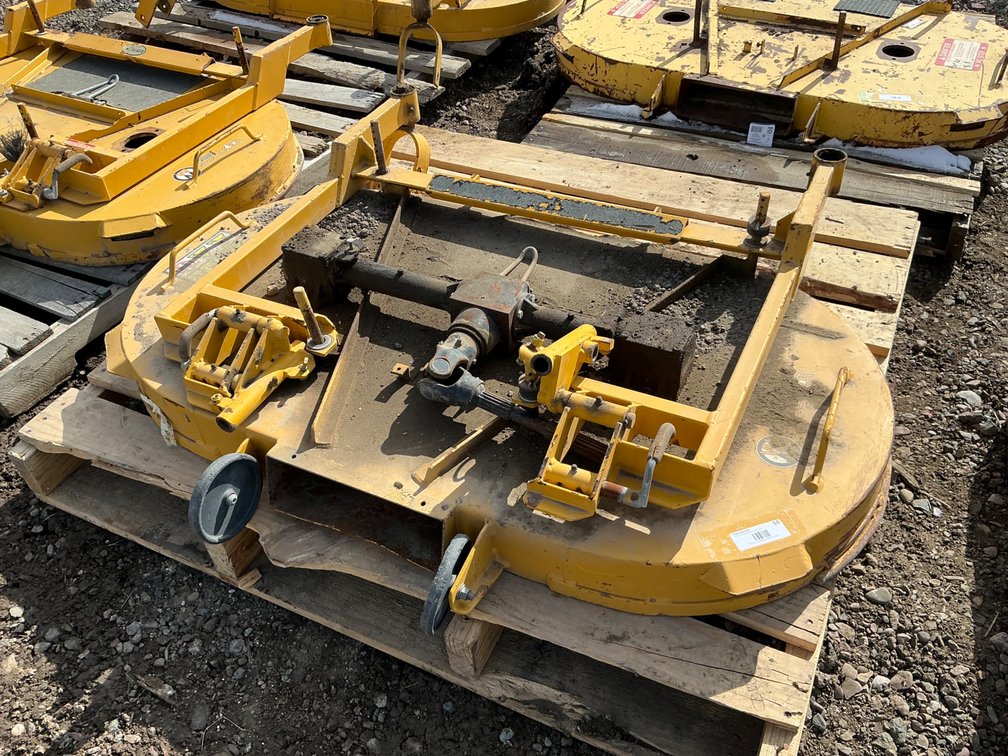 Walker 48" Zero Turn Mower Deck (Missing One Wheel Fork)