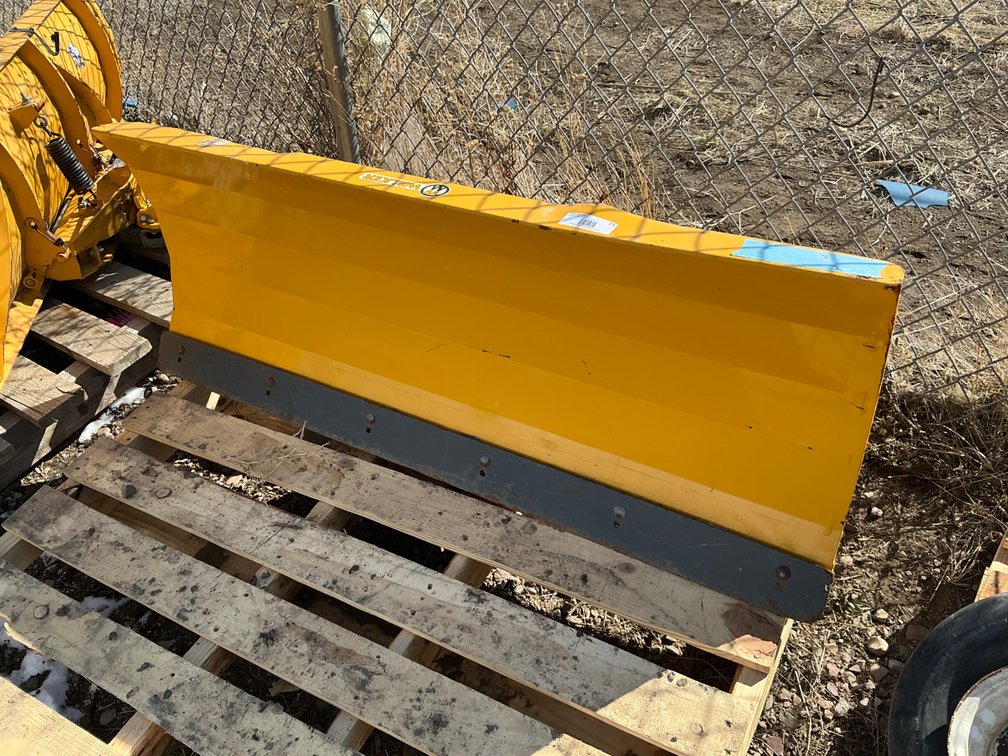 Walker Dozer Blade - 48", Serial: DB1831