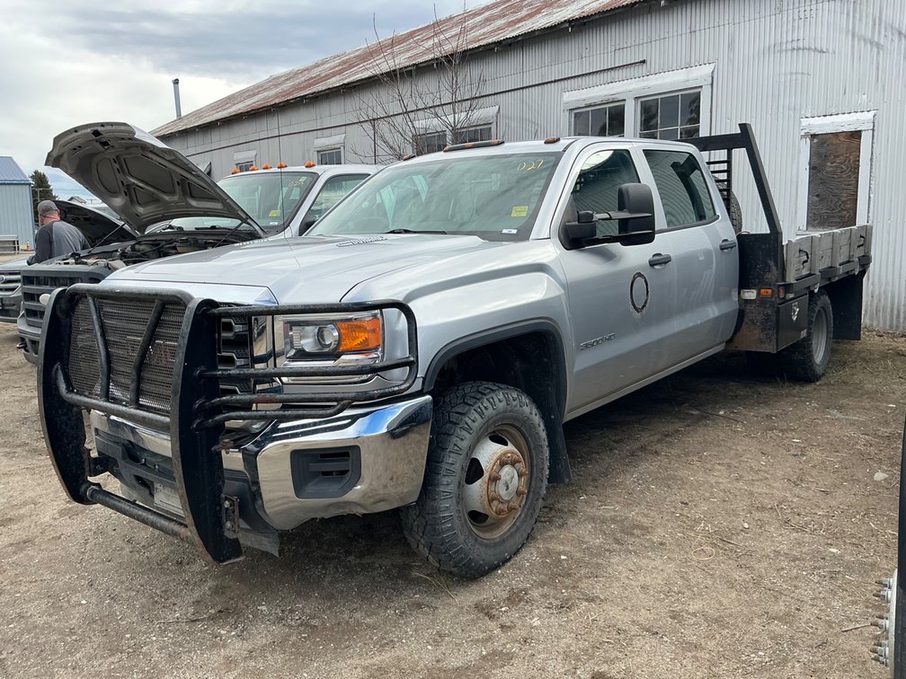 2015 GMC Sierra Pickup Truck, VIN #: 1GD421C81FF113881(NEEDS NEW ENGINE)