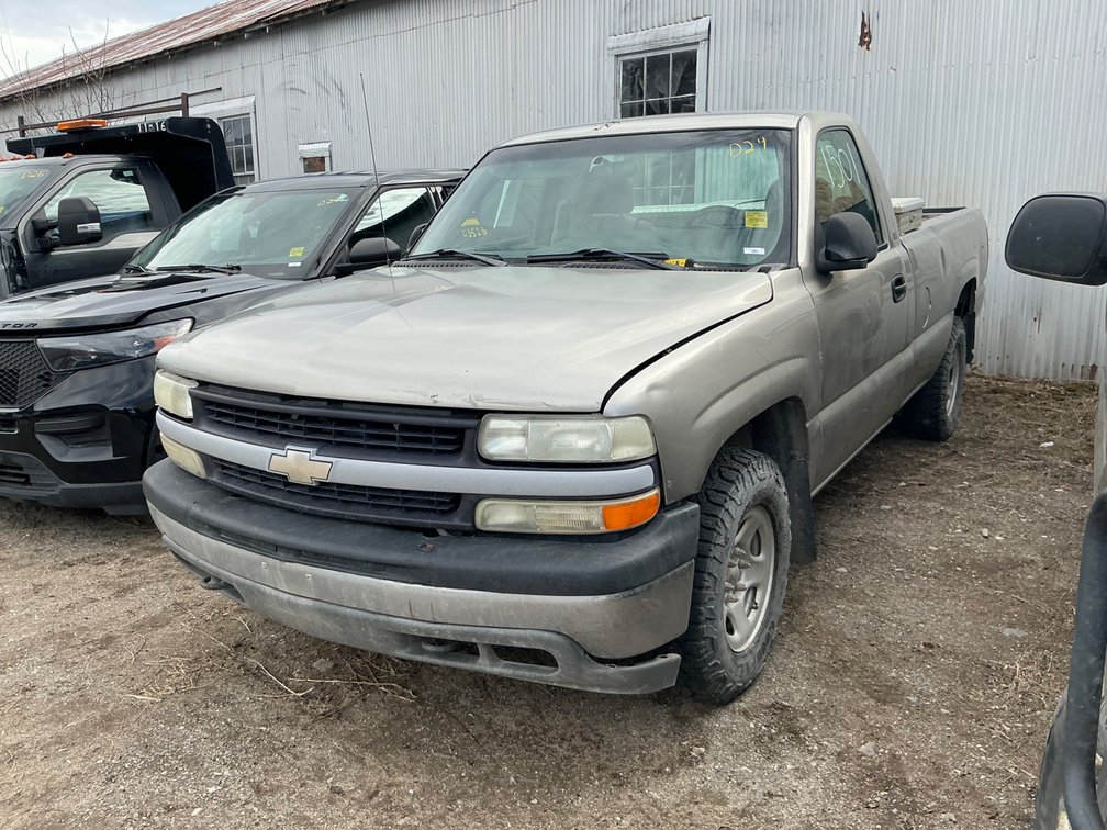 2002 Chevrolet Silverado Pickup Truck, VIN #: 1GCEK14V22Z229712 (DOES NOT RUN OR START)