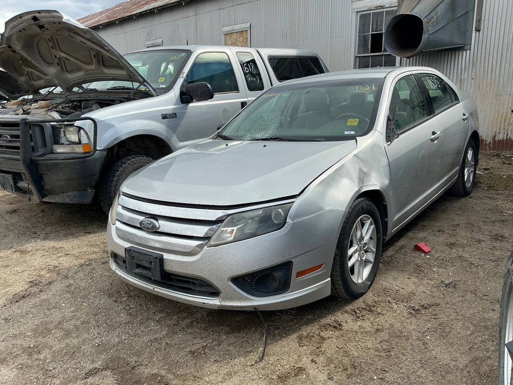 2010 Ford Fusion Passenger Car, VIN #: 3FAHP0GA6AR108935 (WRECKED - BODY DAMAGE)