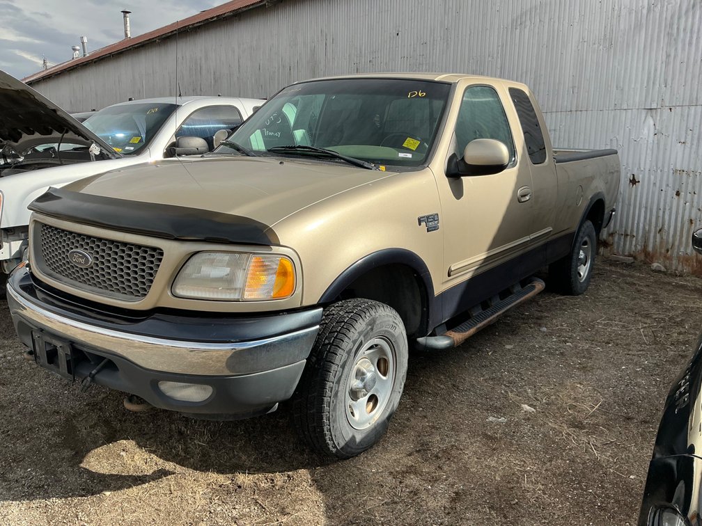 2000 Ford F-150 Pickup Truck, VIN #: 1FTRX18L9YNB15590 (ENGINE DOES NOT RUN - BAD FUEL PUMP)