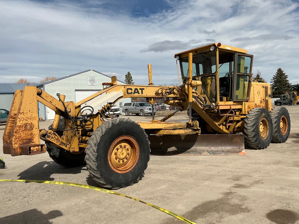 1988 CAT 130G Motor Grader - Serial: 74V02381 (Hydraulic Leak - Won't Hold When Lifting Blade)