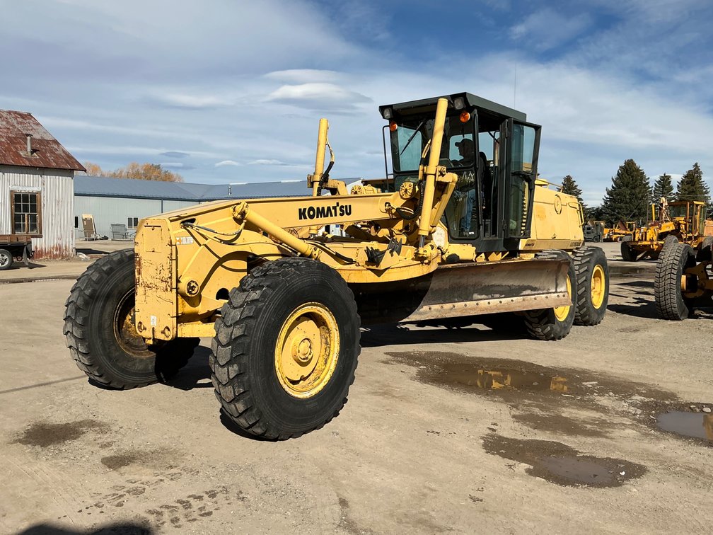 2000 Komatsu GD530A-2CY Motor Grader - Serial: 210581