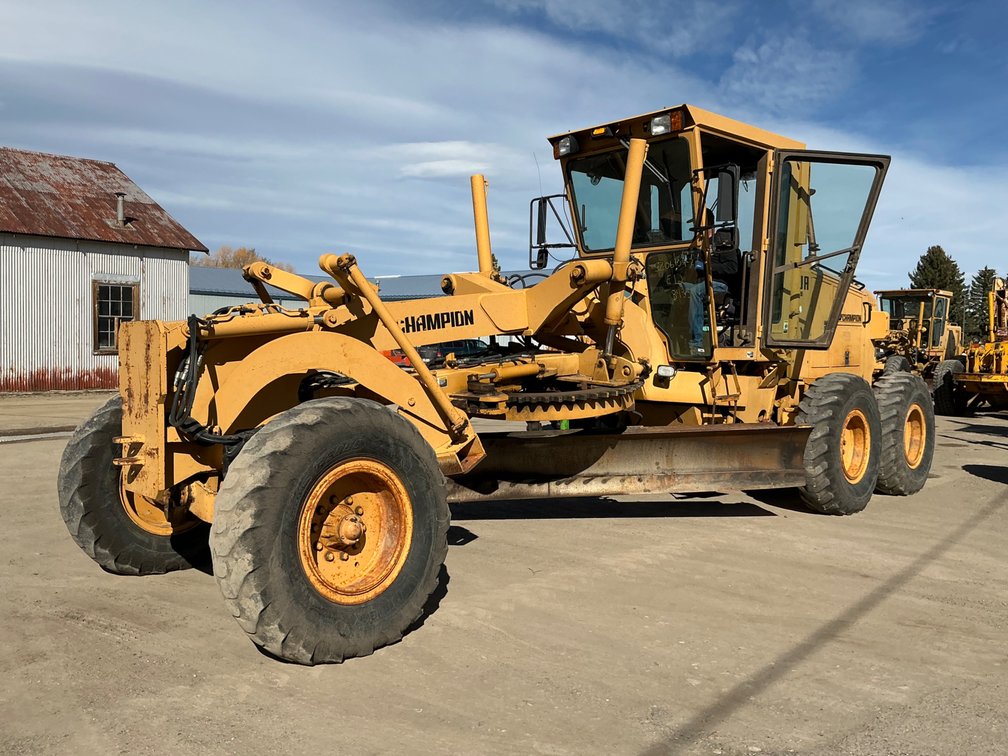 1994 Champion 710A Series III Motor Grader - Serial: 024358