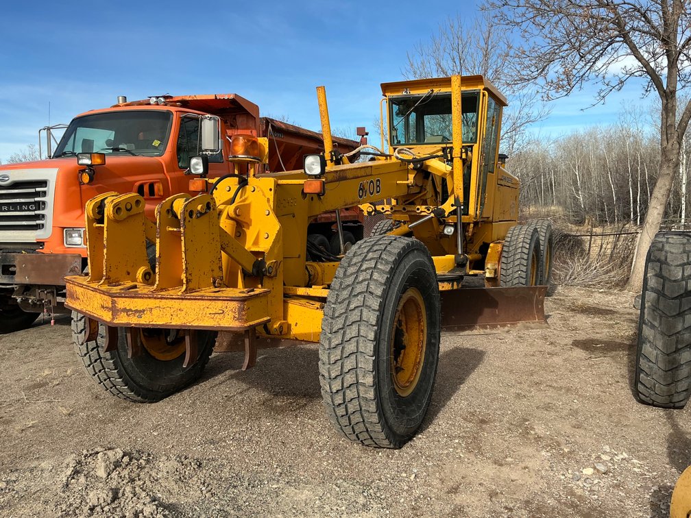 1986 John Deere 670B Motor Grader - Serial #: DW670BX513096
