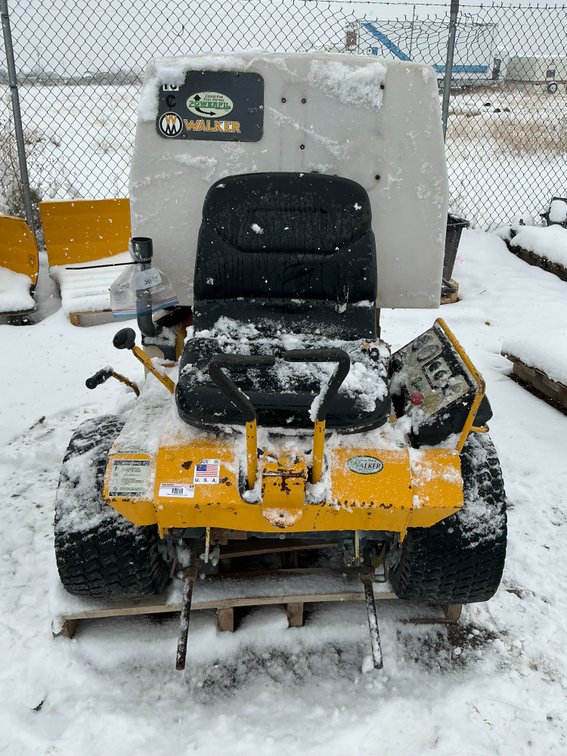 Walker Commercial Riding Mower - Model: MTGHS, Zero Turn, Showing 8695 Hours, 20Hp Engine, Grass Collection System, Fair Rubber (Right Hand Drive Is Bad)