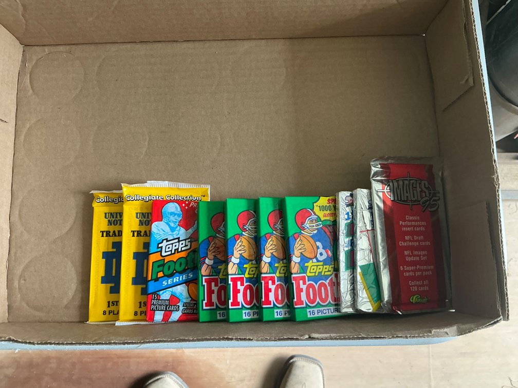 Unopened Football Card Packs - (1) Image 1995, (2) Pacific 1991, (4) Topps 1991, (1) Topps 1993 and (2) Notre Dame