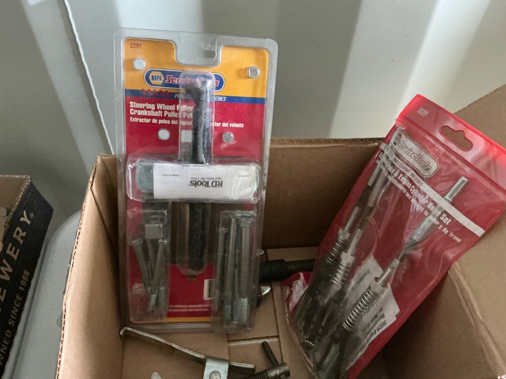 Automotive Cylinder Hones Set and Puller Set
