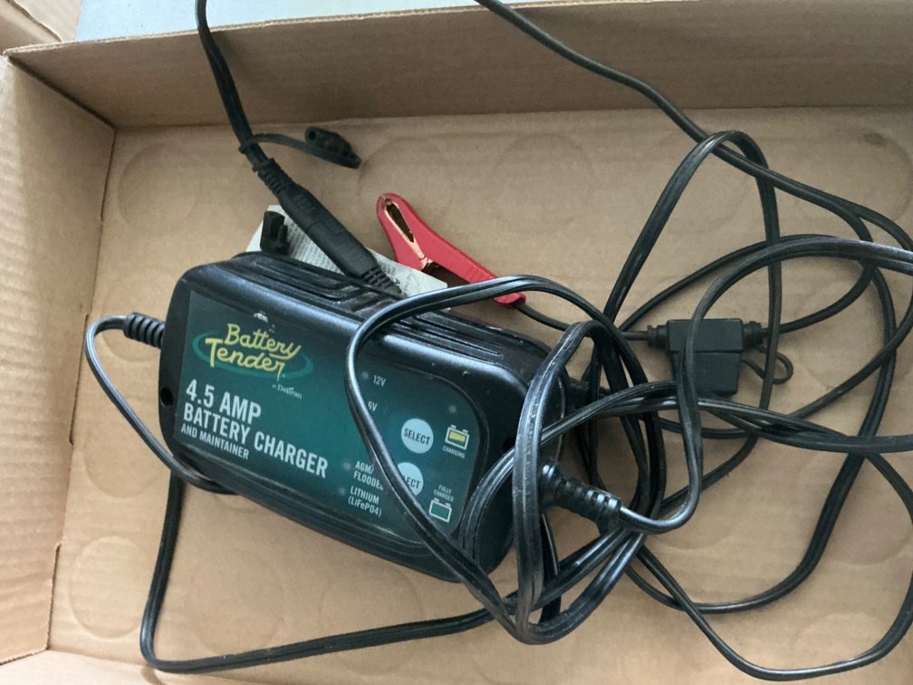 Deltran Battery Tender 4.5Amp Battery Charger and Maintainer, 6V and 12V