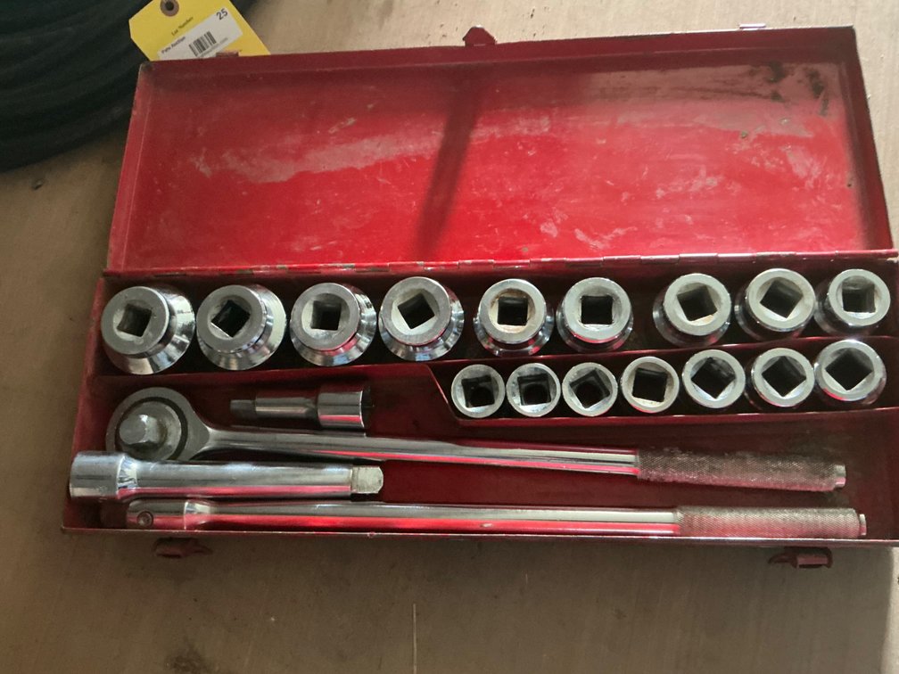 3/4" Drive Socket Set With Ratchet, Breaker Bar, Sockets And A Couple Of Extensions