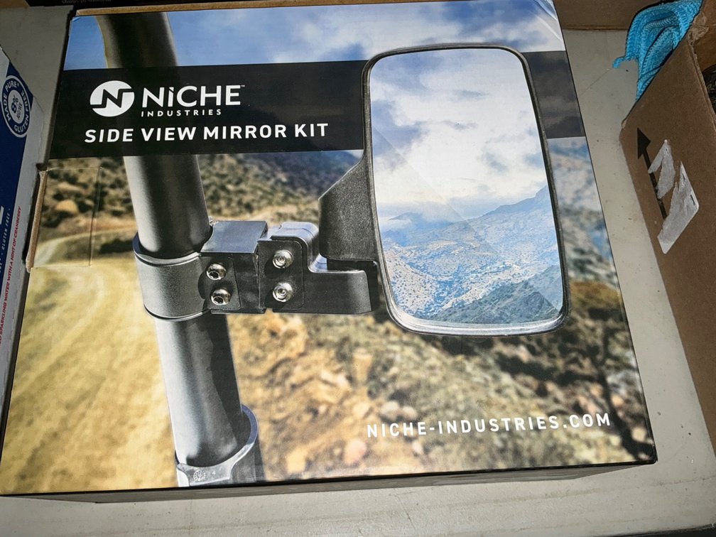Niche Industries Side View Mirror Kit (One Mirror Is Broken)