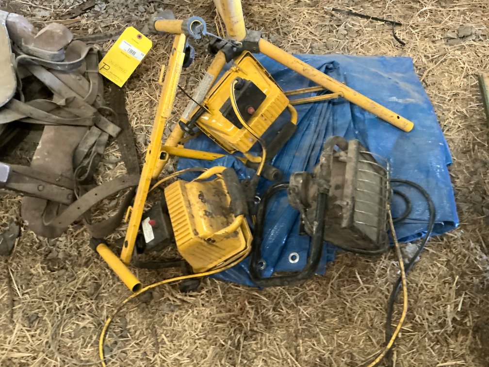 Halogen Work Light and Double Halogen Work Light, Tripod Stand and Tarp