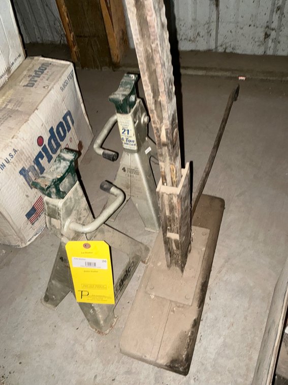(2) AC Delco 4-Ton Jack Stands and Vintage Jack