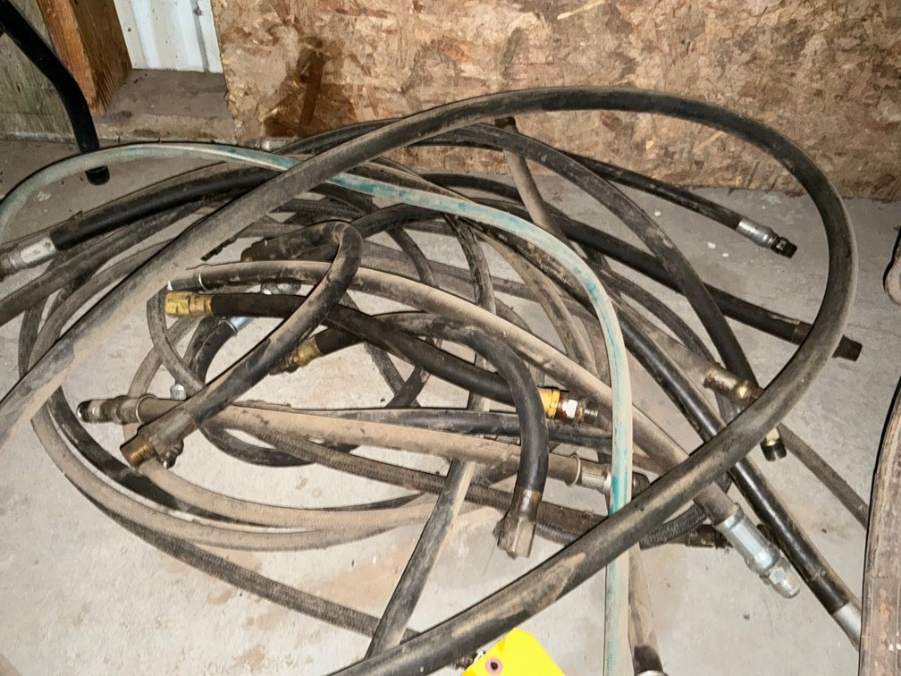 Assorted Hydraulic Hoses
