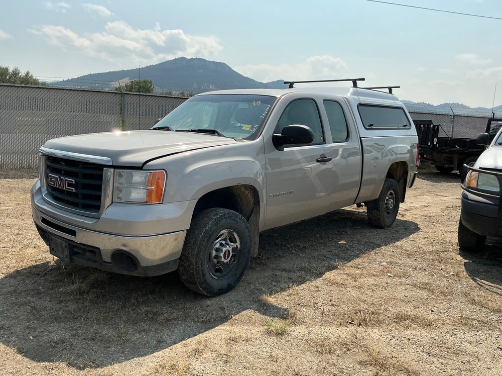 2008 GMC Sierra Pickup Truck, VIN #: 1GTHK29K18E200235
