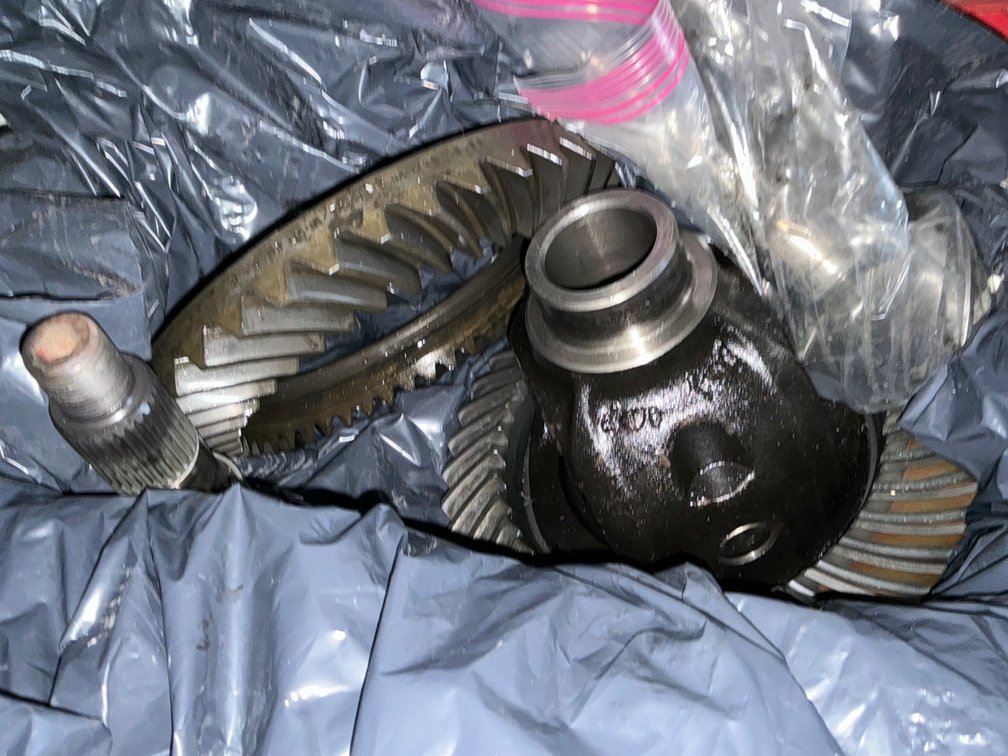 99-04 Ford Front Dana 60 Differential Carrier with 4.10 and 4.11 Ratio And (2) Gear Sets