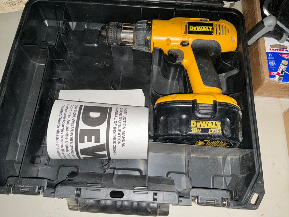 DeWalt 18V 3/8" Cordless Drill With Case (No Charger) Model: DW995 (Needs New Battery)