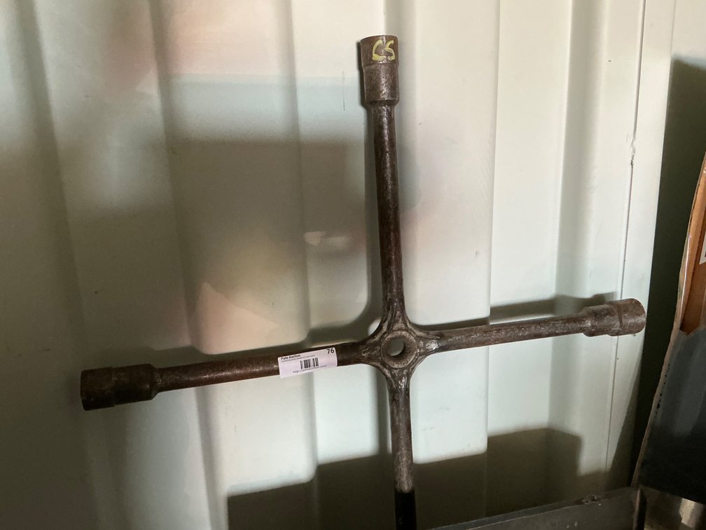 Large 4-Way Lug Wrench