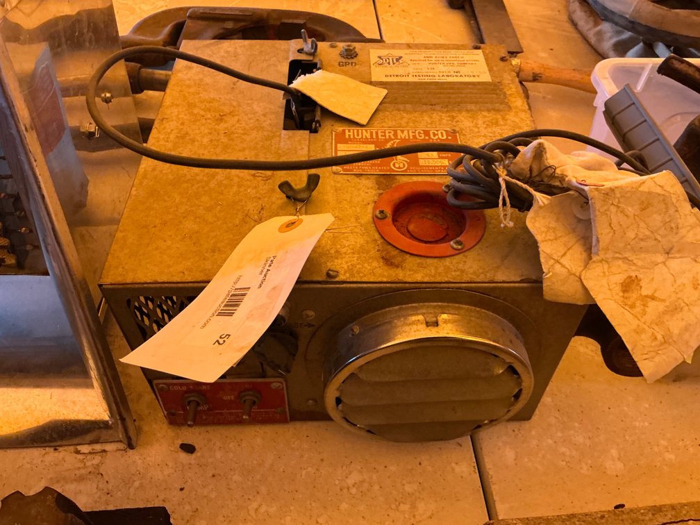 Vintage Self Contained Hunter Mfg. Co. Truck Heater - Model: UH-47-4, Serial: 36547, Rated For 15K BTU