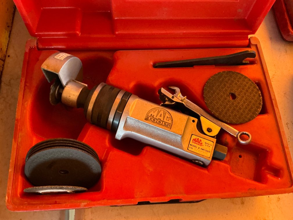 Mac Tools Flex Head Pneumatic Cut-Off Tool - Model: AMT3K With Case