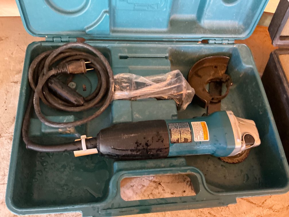 Makita 4" Corded Angle Grinder With Case - Model: GA4030