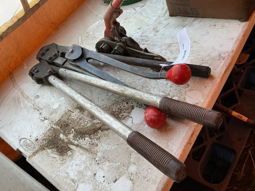 (1) Signode #672 Banding Tensioner Tool, (1) Signode Model: D Strap Sealer/Crimper, (1) UM710 Strap Sealer/Crimper (Unknown Brand) And (1) 480 Strap Sealer/Crimper Tool (Unknown Brand)