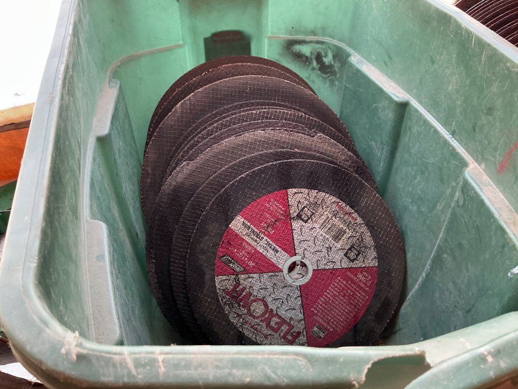 Approximately (32) Flexovit Multi Purpose Stainless Cut-Off Wheels (Well Used, Worn Down, Started As 20" Wheels)
