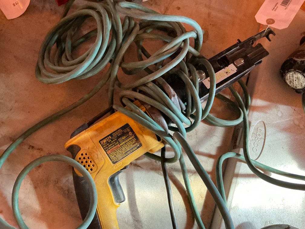 Dewalt Grabber Super Drive VSR Drywall Screwdriver - Model: DW274, Corded (Cord Has Been Repaired, Spliced & Extended)