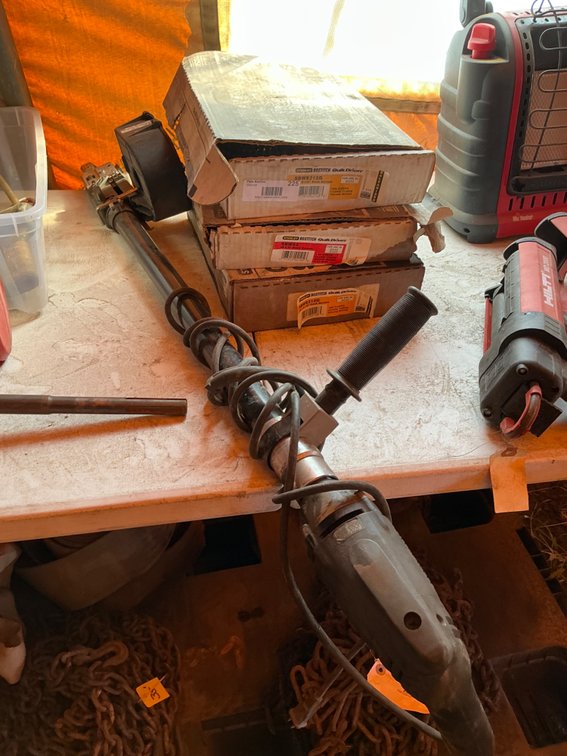 (1) Porter Cable Electronic Drywall Driver - Model: 6645 EHD, With QD200 Coil Screw Holder Attachment, And (3) Partial Boxes Of Stanley Bostitch Quick Driver Coil Screws - SBWS212G Deck Screws And SBWS2 Wood Screws