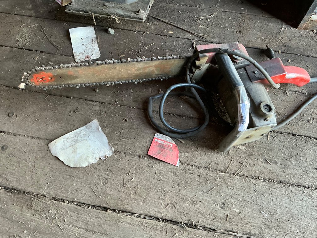 Milwaukee Model: 6206 Electric Chainsaw - 16"Bar