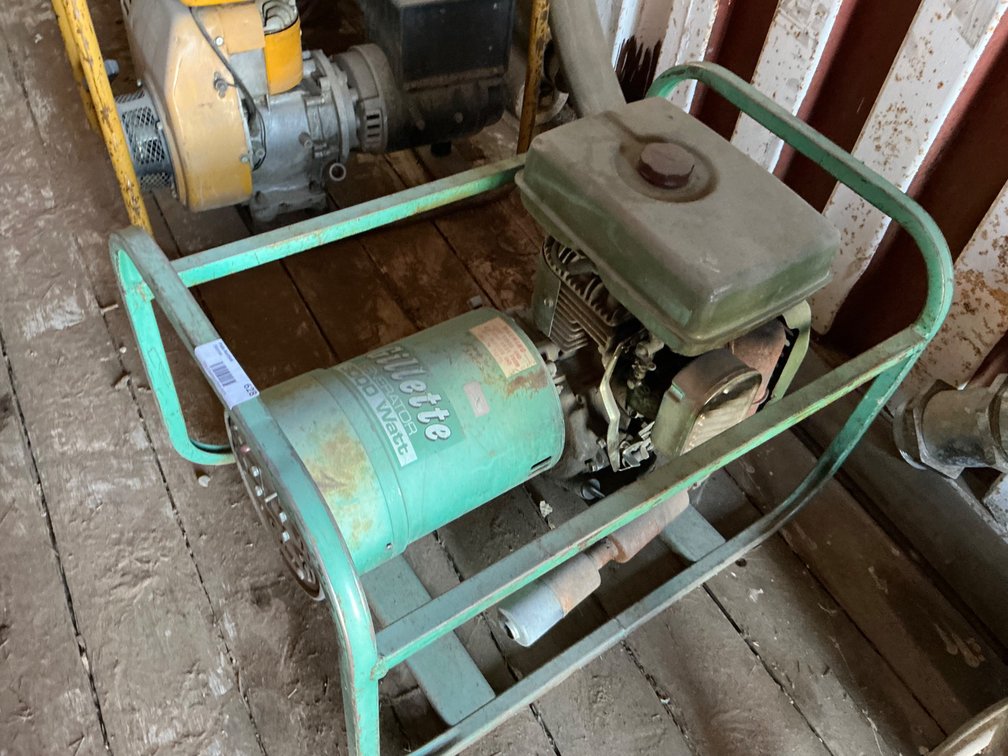 Gillette 3KW Generator - With Wisconsin Engine, Model: 380, Rope Start Pulls Free