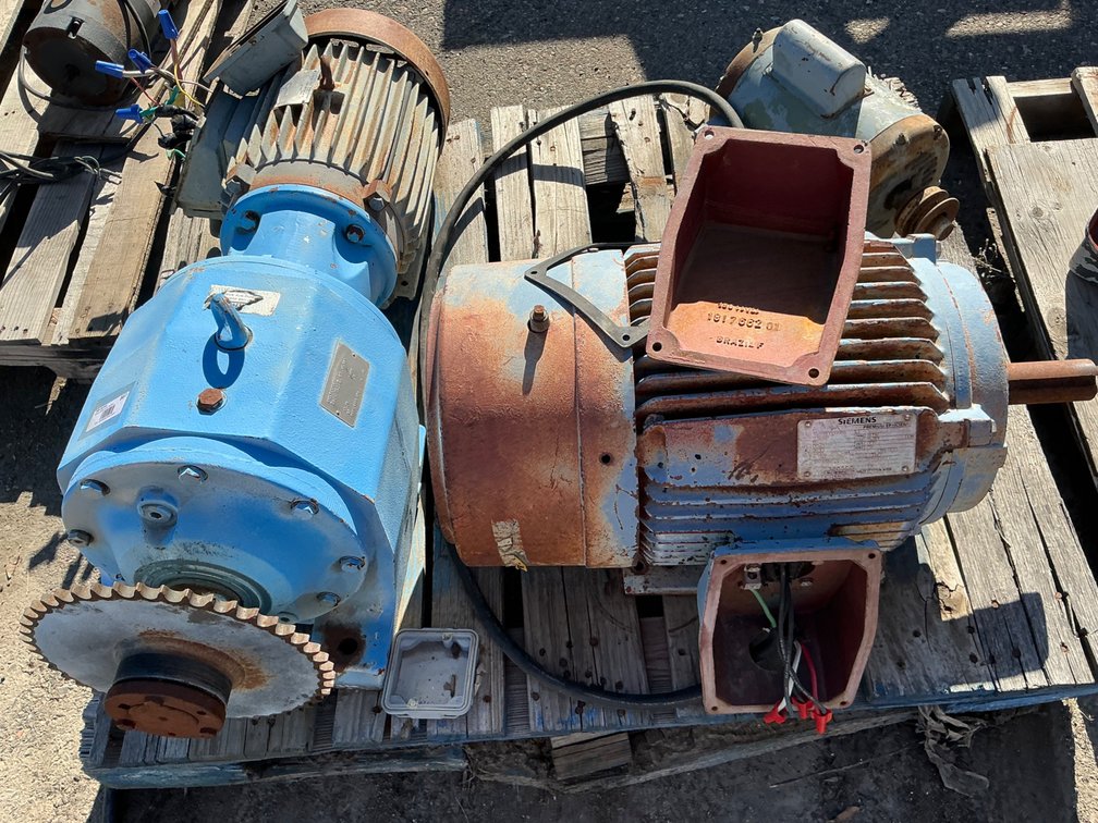 (3) Electric Motors On Pallet - (1) Teco Brand 1Hp, 3Ph, (1) Siemens Model: PE-21, 30Hp, 3Ph, And (1) Baldor Model: L1406T, 5Hp, 1Ph