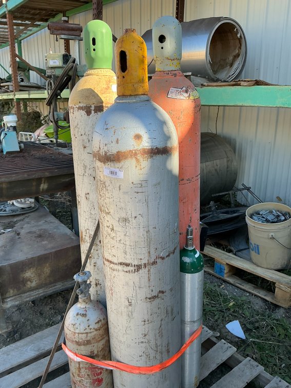 (3) 120Lb Gas Bottles - Perhaps, Helium?, And (3) Small Gas Bottles - Perhaps, Oxygen?