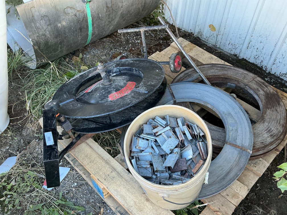 Signode Model: DD1 Banding Dispenser Cart With (3) Rolls Of 1-1/4" Metal Bands & Bucket Of Clips