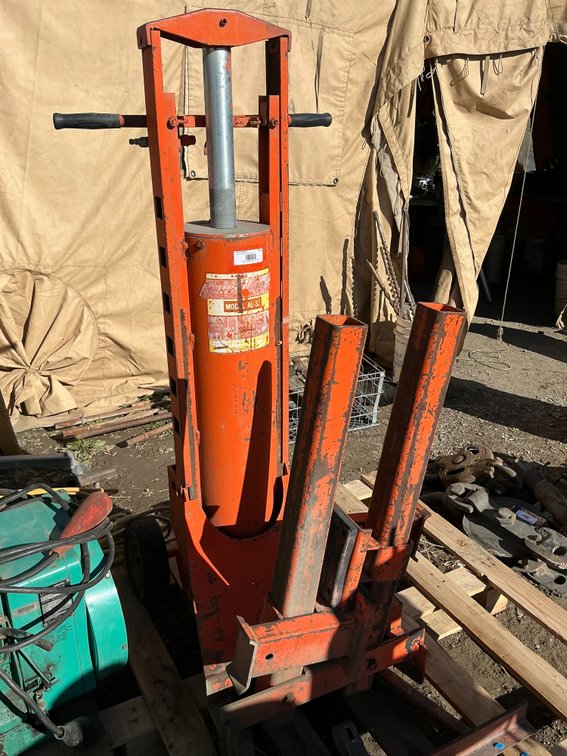 Hein-Werner Model: AL-38 2-1/2T Air Twin Saddle Bumper Jack