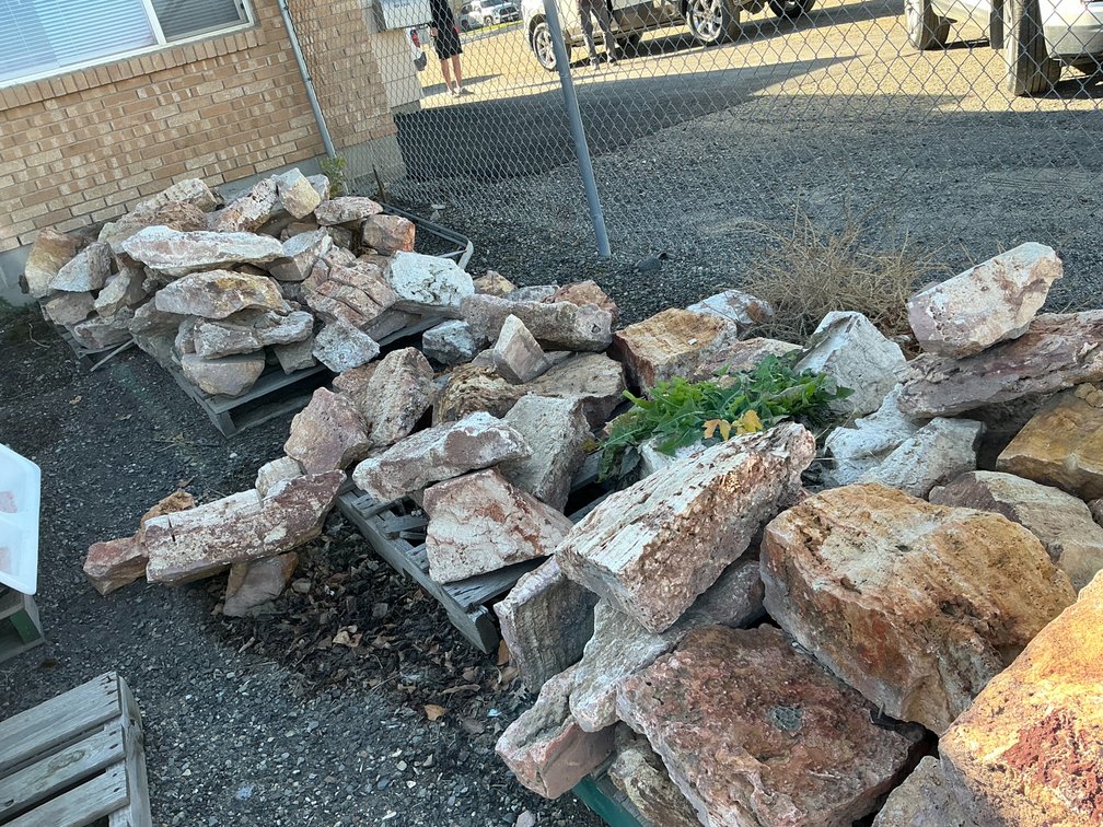 (4) Pallets Of Limestone Decorative Landscape Rock