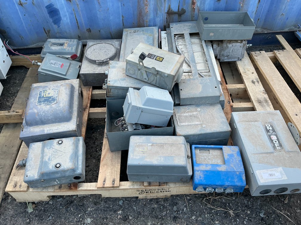 Pallet Of Approximately (14) Electrical Switch Boxes - Brands Include: GE, Square D, Westinghouse, A-B, Delco & More