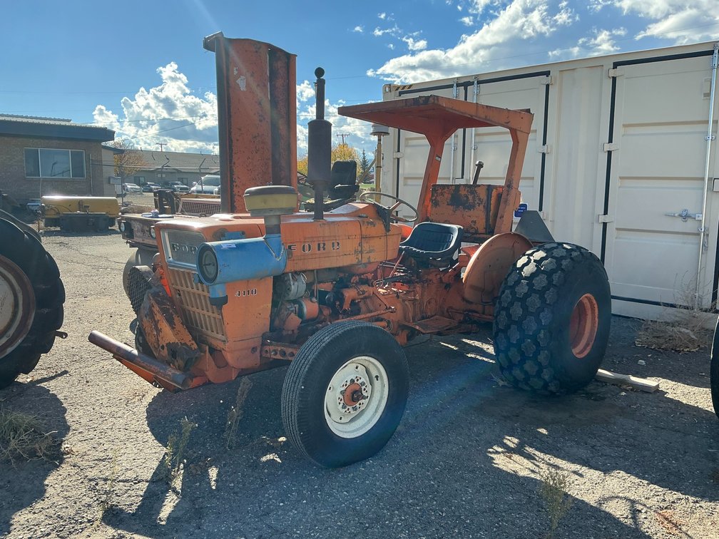 Ford 4110 Tractor - Serial: 801677, 2WD, 4-Speed Transmission With High/Low, Ford 3-Cylinder Diesel