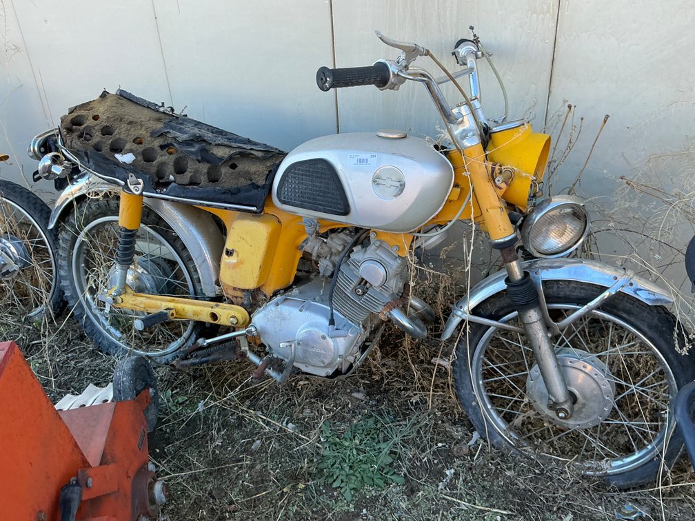Appears To Be 1969 Honda CL125A Scrambler (Parts Bike), Vin: 306039 (NO TITLE), Showing 04231 Miles (Unknown Running Condition, Issue With Kickstarter - Will Not Return To Position)