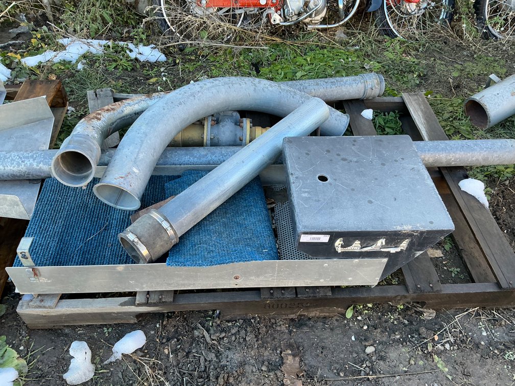Keene Industries Highbanker Dredge Set Up - Sluice Box Is 14"W x 36"L Overall, 3" Back Intake Suction Hole, Blue Miners Carpet (NO MOTOR OR PUMP)
