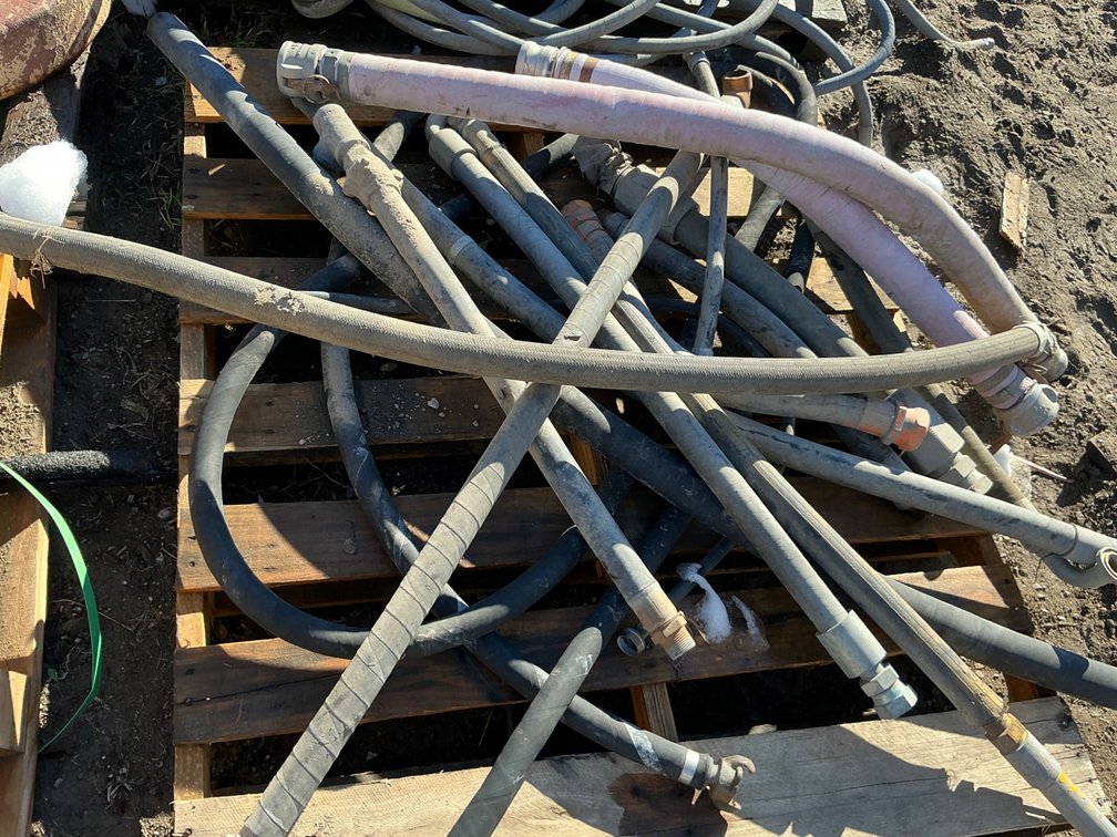 Pallet Of Assorted Hoses - Pump Hoses, Hydraulic Hoses, Petroleum Transfer Hoses, Fuel Hose - From 1/2" To 1-1/4" Size Roughly