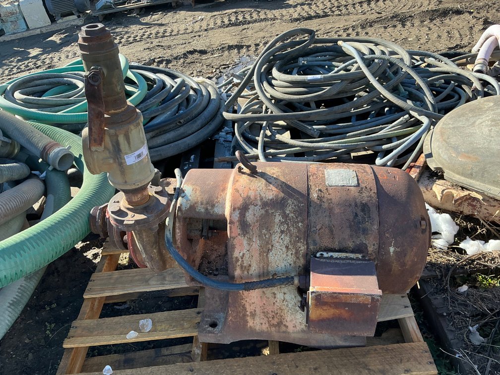 Worthington Heavy Duty Horizontal Centrifugal Pump - Model: 2BNE72, 2" Discharge (Rust)