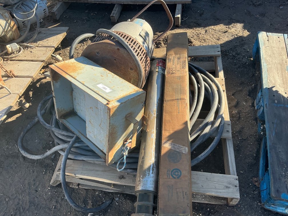 (1) Flygt 201.40-18094 Submersible Pump, (1) Goulds 25EL504 Submersible Pump, And (1) Goulds 18GS50 Submersible Pump (Unused In Box)