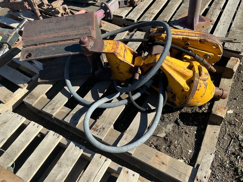 Danuser Excavator Hydraulic Earth Auger Attachment - Model: 118200-5, Serial: 001164